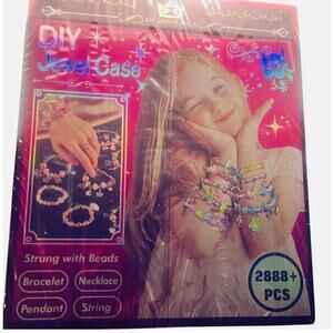 VC Girl DIY Jewel Case 2888 pcs Bracelet, Necklace, Pendant, String Dream Villa
